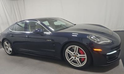 2023 Porsche Panamera 4S E Hybrid