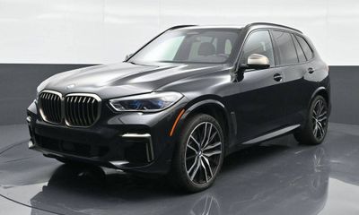 2023 BMW X5 M50I
