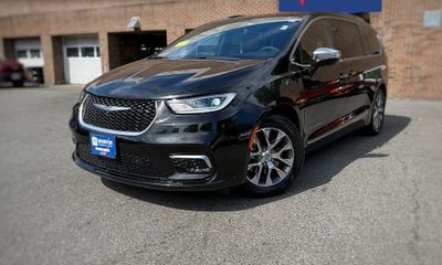 2023 Chrysler Pacifica Pinnacle