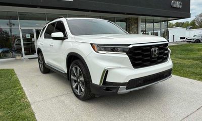 2024 Honda Pilot Touring