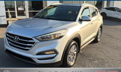 2017 Hyundai Tucson SE Popular Equipment