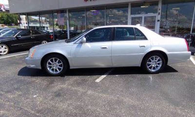 2010 Cadillac DTS Luxury