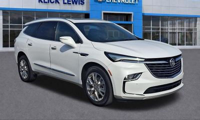 2023 Buick Enclave Essence