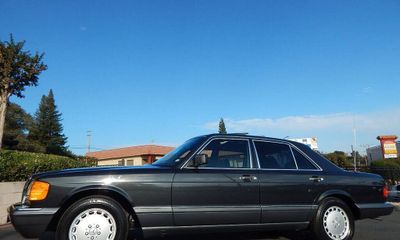 1991 Mercedes-Benz 300 SE