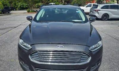 2016 Ford Fusion SE