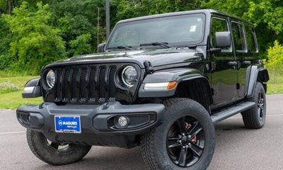 2023 Jeep Wrangler Sahara
