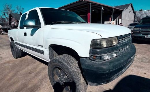 2002 Chevrolet Silverado LS