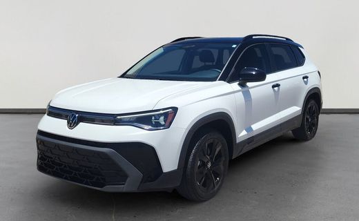 2025 Volkswagen Taos SE Black