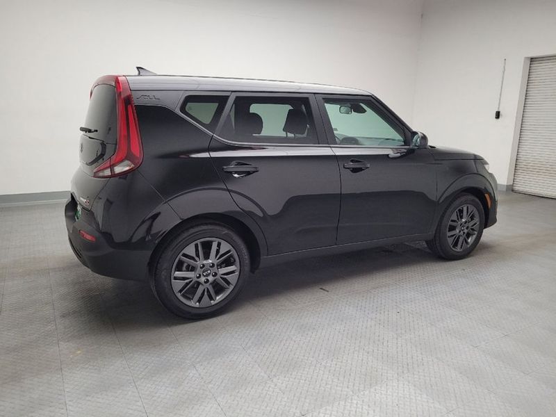 2021 Kia Soul — a typically priced live listing