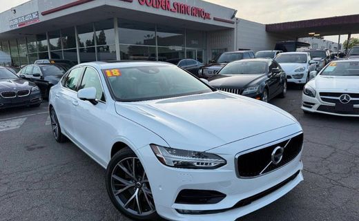 2018 Volvo S90 Momentum
