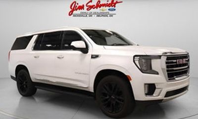 2023 GMC Yukon XL SLT