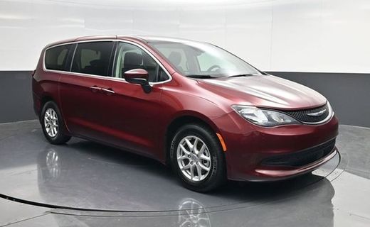 2023 Chrysler Voyager LX