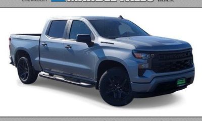 2024 Chevrolet Silverado Custom