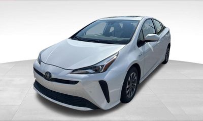 2021 Toyota Prius LE