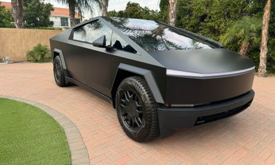 2024 Tesla Cybertruck Base