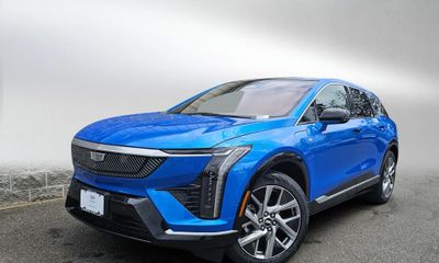 2026 Cadillac Optiq Luxury 1