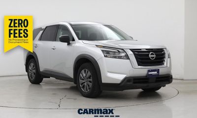 2024 Nissan Pathfinder S