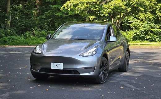 2025 Tesla Model Y Long Range