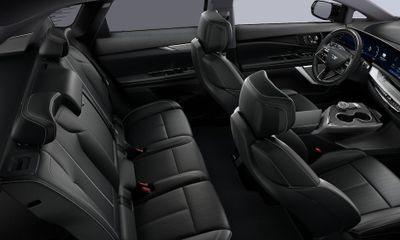 2026 Cadillac Optiq Luxury 2