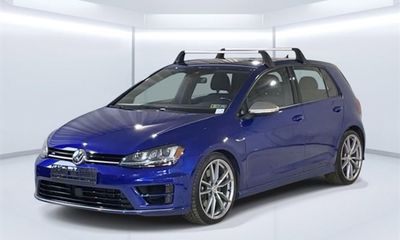 2017 Volkswagen Golf R Base