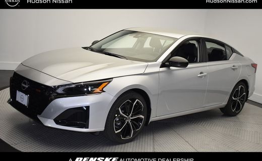 2025 Nissan Altima SR