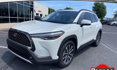 2024 Toyota Corolla Cross XLE