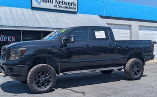 2017 Nissan Titan SL