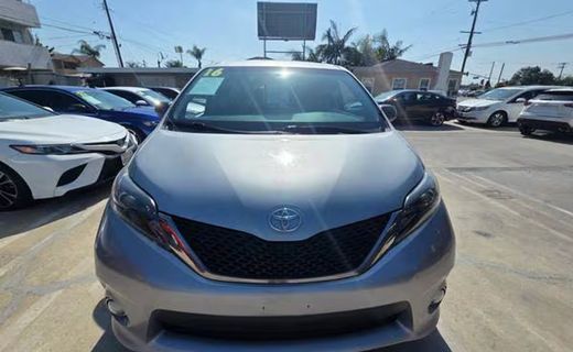 2016 Toyota Sienna SE