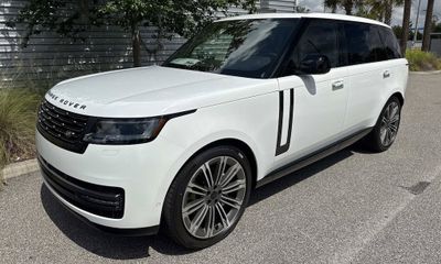 2026 Land Rover Range SE