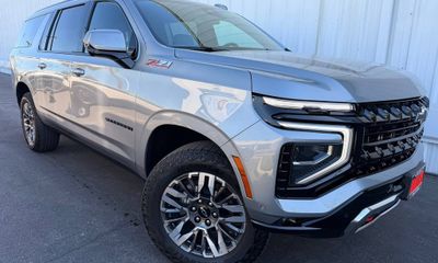 2025 Chevrolet Suburban Z71