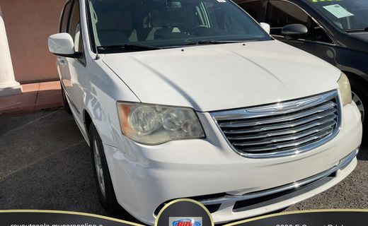2012 Chrysler Town AND Country Touring