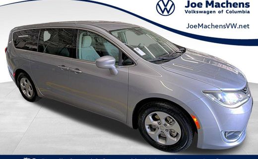 2018 Chrysler Pacifica Touring Plus