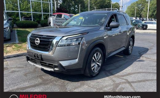 2023 Nissan Pathfinder SL
