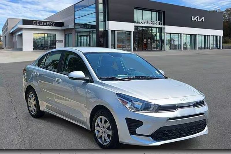 2023 Kia RIO — a typically priced live listing