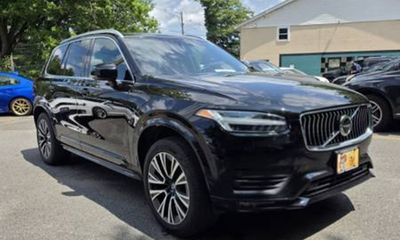 2020 Volvo XC90 Momentum