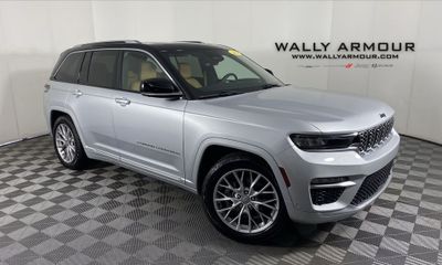 2022 Jeep Grand Cherokee Summit