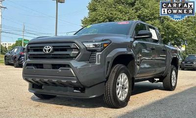 2024 Toyota Tacoma SR