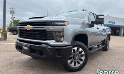 2024 Chevrolet Silverado HD Custom