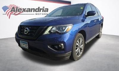 2020 Nissan Pathfinder SV