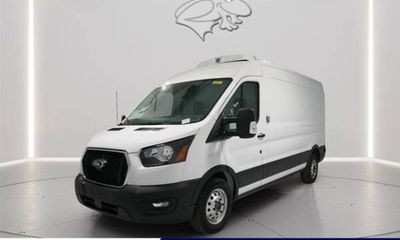 2025 Ford Transit Medium Roof