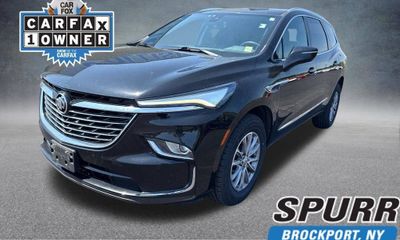 2023 Buick Enclave Essence