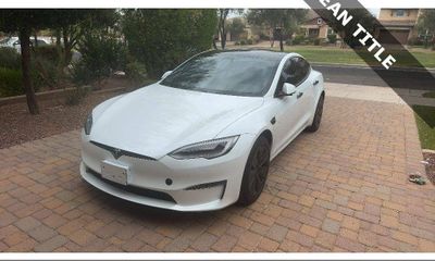 2021 Tesla Model S Plaid