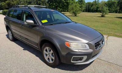 2010 Volvo XC70 32