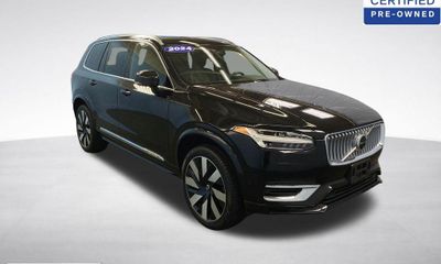 2024 Volvo XC90 Plus Bright