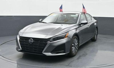 2024 Nissan Altima SV