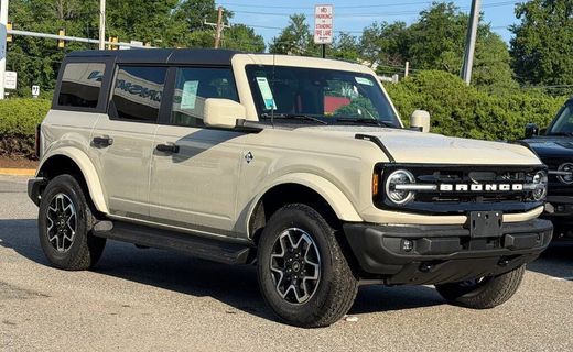 2026 Ford Bronco Outer Banks