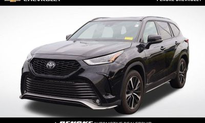 2022 Toyota Highlander XSE