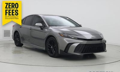2025 Toyota Camry SE