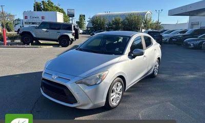 2017 Toyota Yaris IA Base