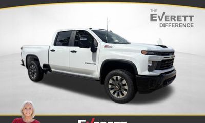2026 Chevrolet Silverado HD Custom
